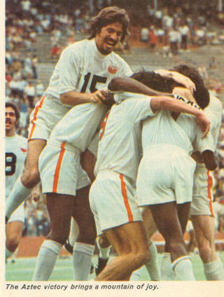 NASL Soccer Los Angeles Aztecs 1974 Home Jose Lopez