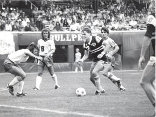 NASL Soccer Chicago Sting 82 Road Karl-Heinz Granitza.jpg