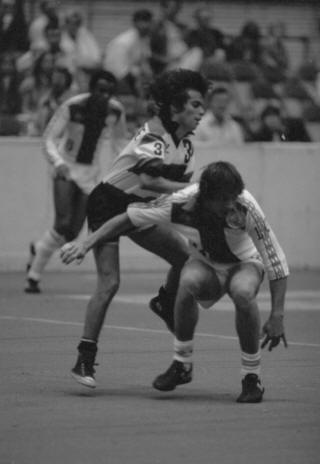 Strikers 79-80 Road Back Jeff Cacciatore, Tea Men