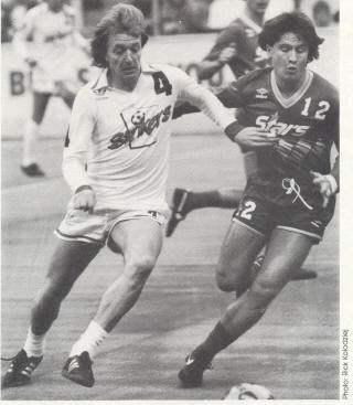 Strikers 84-85 Road Ray Hudson, Stars