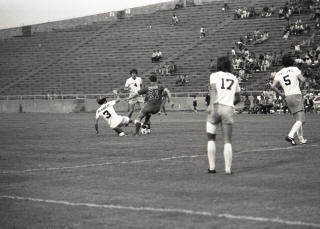 Thunder 76 Road Back Harry Hood, Sounders 7-12-1976